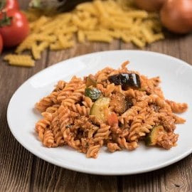 Paradicsomos-húsos-zöldséges fusili(7-10 éves korcsoport)