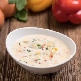 Tejszínes-paprikás hagymaleves (felnőtt, allergénmentes alappal)