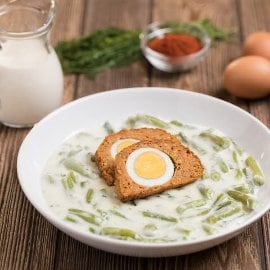 Tejszínes zöldbabfőzelék stefánia vagdalttal (7-10 éves korcsoport)