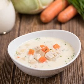 Zöldséges csirkeraguleves (7-10 éves korcsoport, allergénmentes alappal)