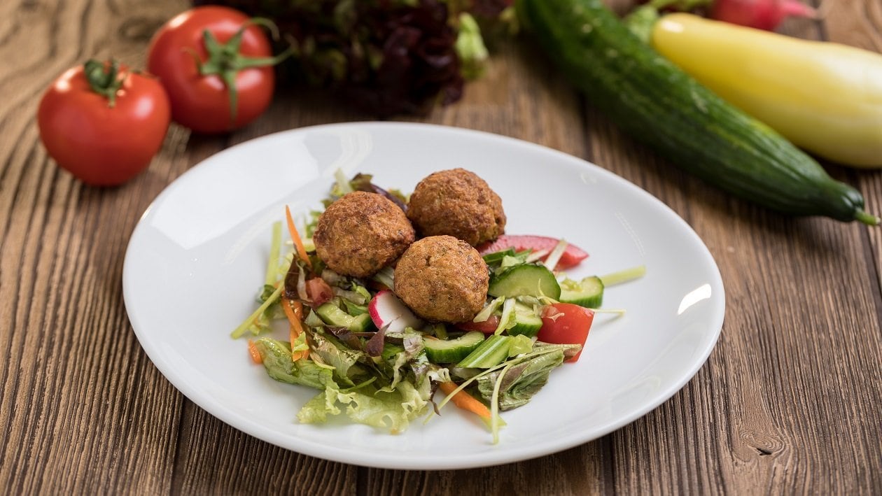 Bulguros húsgombóc vegyes salátával (7-10 éves korcsoport, sómentes alappal) – - Recept