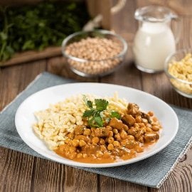 Csicseriborsós pulykapörkölt spatzleval (7-10 éves korcsoport)
