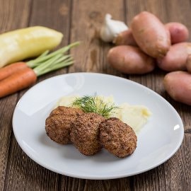 Zöldséges halpogácsa fokhagymás burgonyapürével (felnőtt)