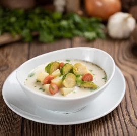 Burgonyás kelbimbóleves virslivel (felnőtt)