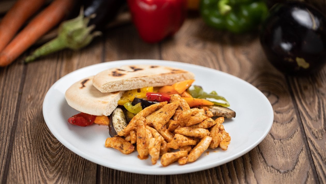 Görög csirkemell zöldségekkel és pitával (7-10 éves korcsoport) – - Recept
