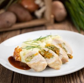 Tarka töltött csirkecombfilé, snidlinges burgonyapürével (felnőtt)