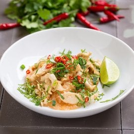 Üvegtésztás csirke egytál