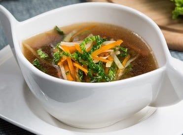 Marhahúsleves zöldséggel (7-10 éves korcsoport)