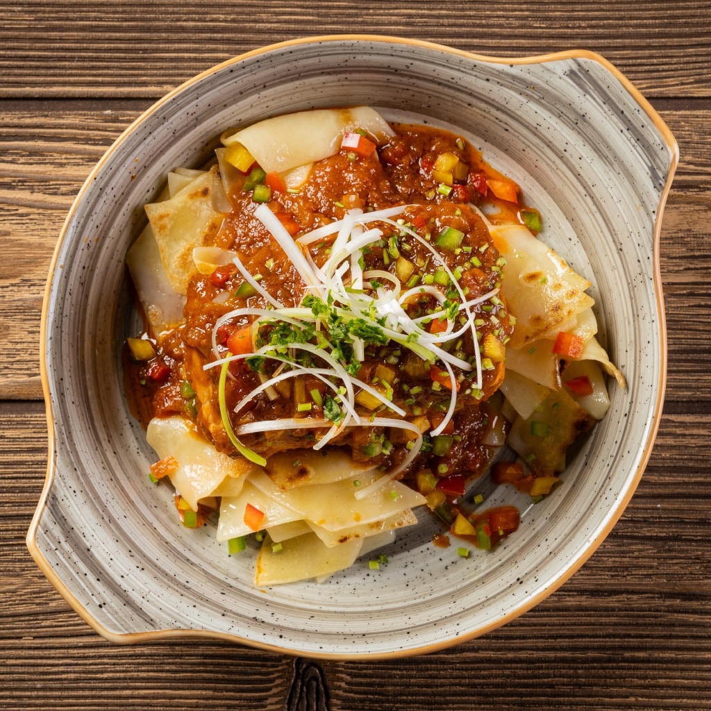 Harcsapörkölt fokhagymás csuszával