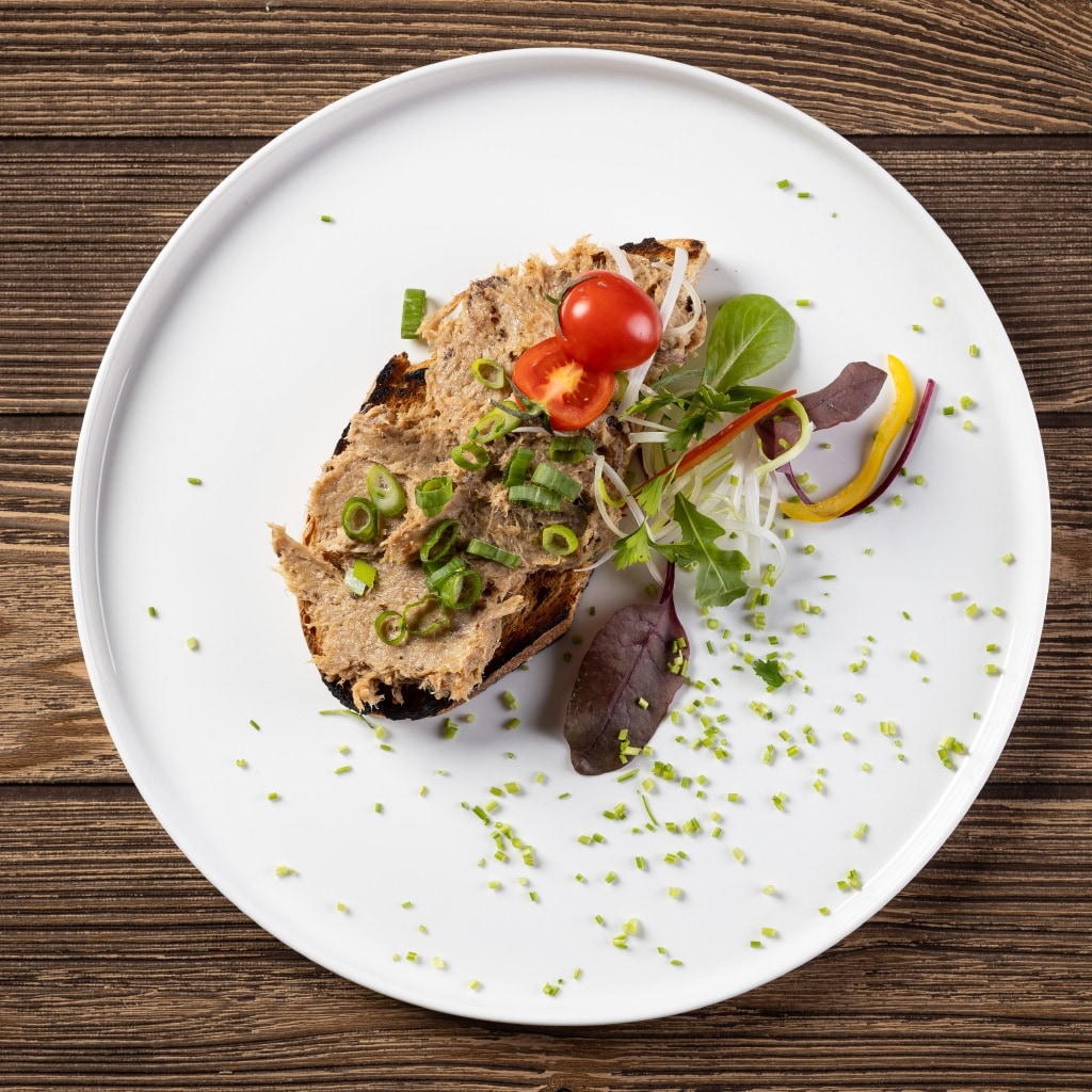 Füstös mangalica kenegető Füstös mangalica kenegető