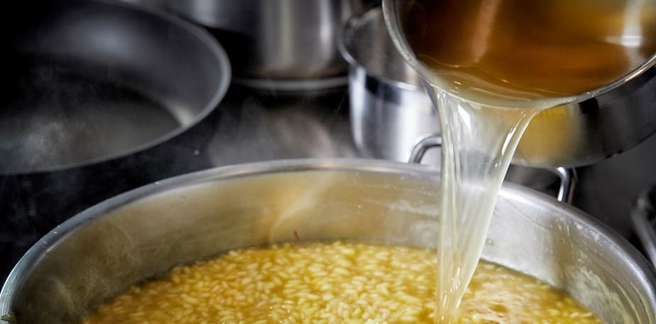 Modern és klasszikus desszertek megbízható alapanyagokból.