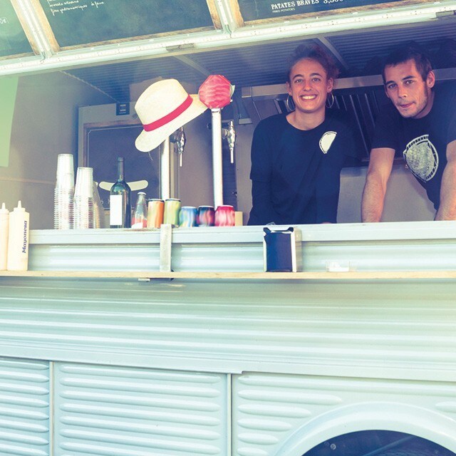 Ismerd meg az "egykezes" Hellmann’s dresszingeket!